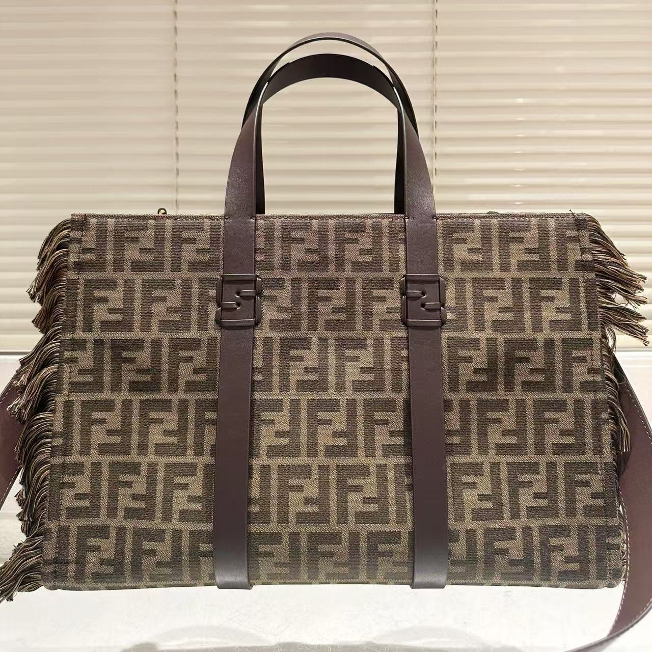 FEND1 peekaboショッピングバッグ【50％割引+送料無料】