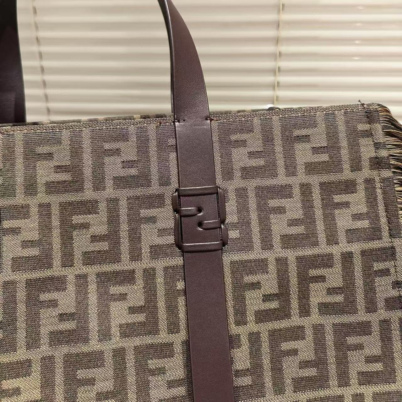 FEND1 peekaboショッピングバッグ【50％割引+送料無料】