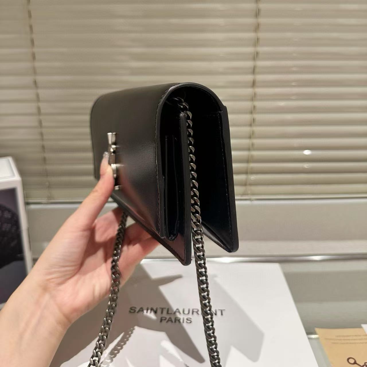 YSL チェーンショルダークロスボディバッグ【50％割引+送料無料】