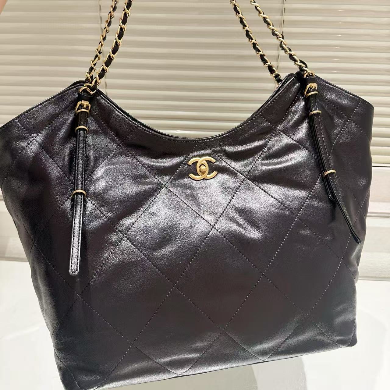 CHANE1 チェーンレザーショッピングバッグ【50％割引+送料無料】