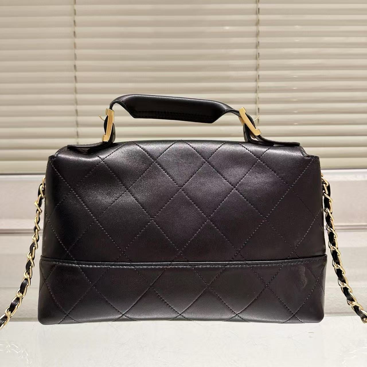 CHANE1 クラシックレザーハンドバッグ【50％割引+送料無料】