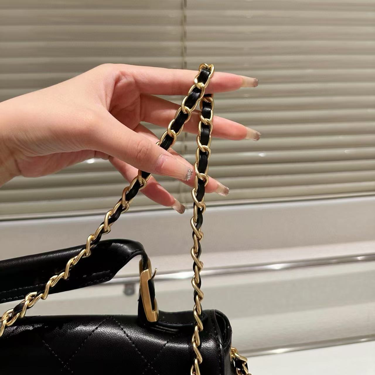 CHANE1 クラシックレザーハンドバッグ【50％割引+送料無料】