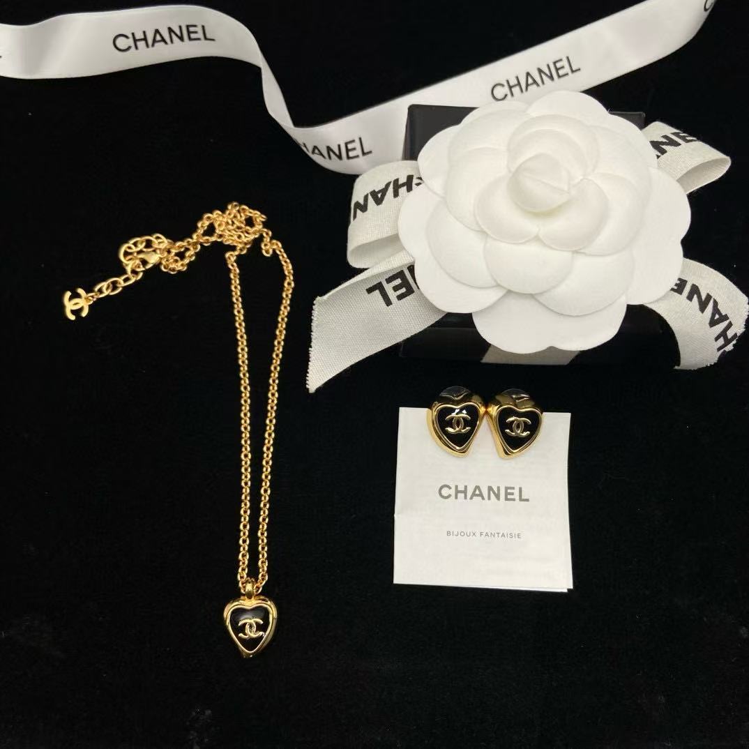 CHANE1 ダブルC ピーチハート イヤリング + ネックレス 2点セット【50％割引+送料無料】