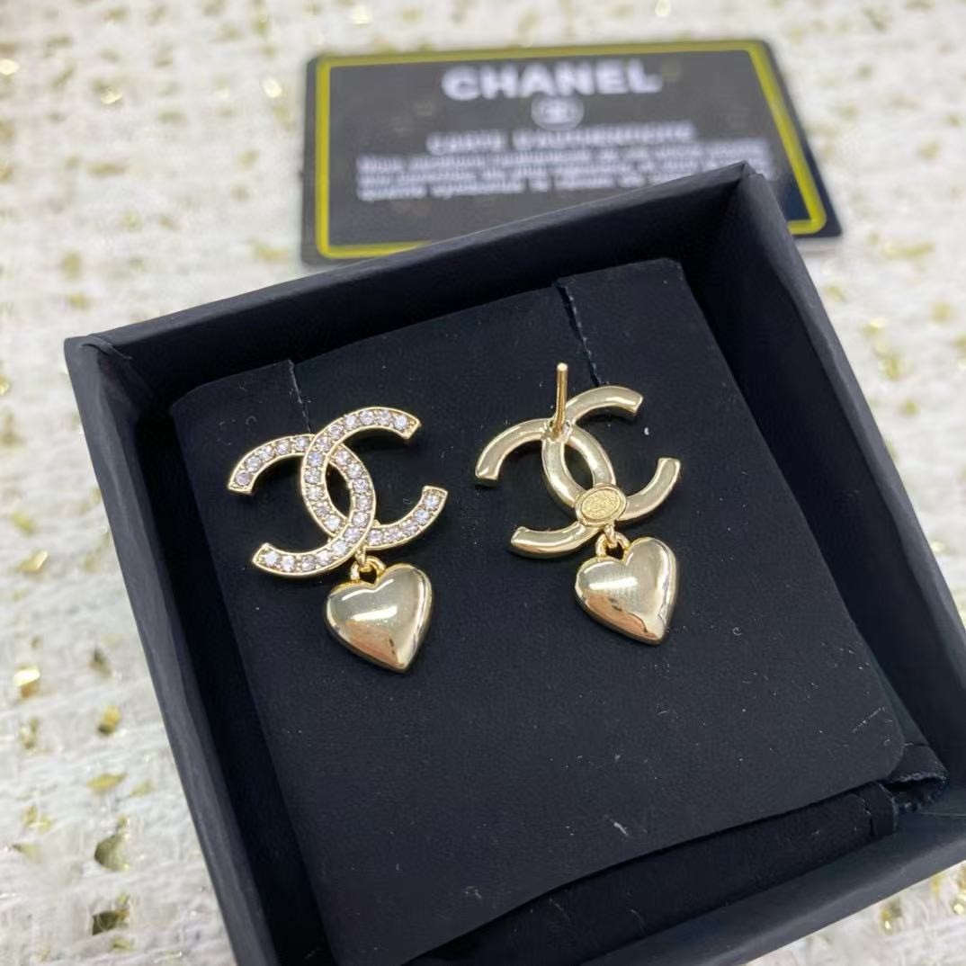 CHANE1 ダブルCハートイヤリング【50％割引+送料無料】