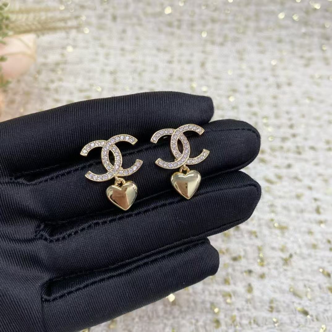 CHANE1 ダブルCハートイヤリング【50％割引+送料無料】