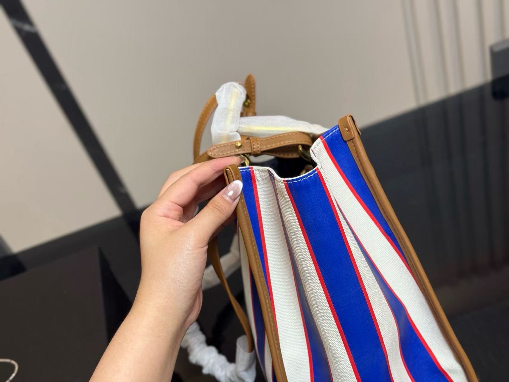 PR4DA ブルーストライプハンドバッグ【50％割引+送料無料】