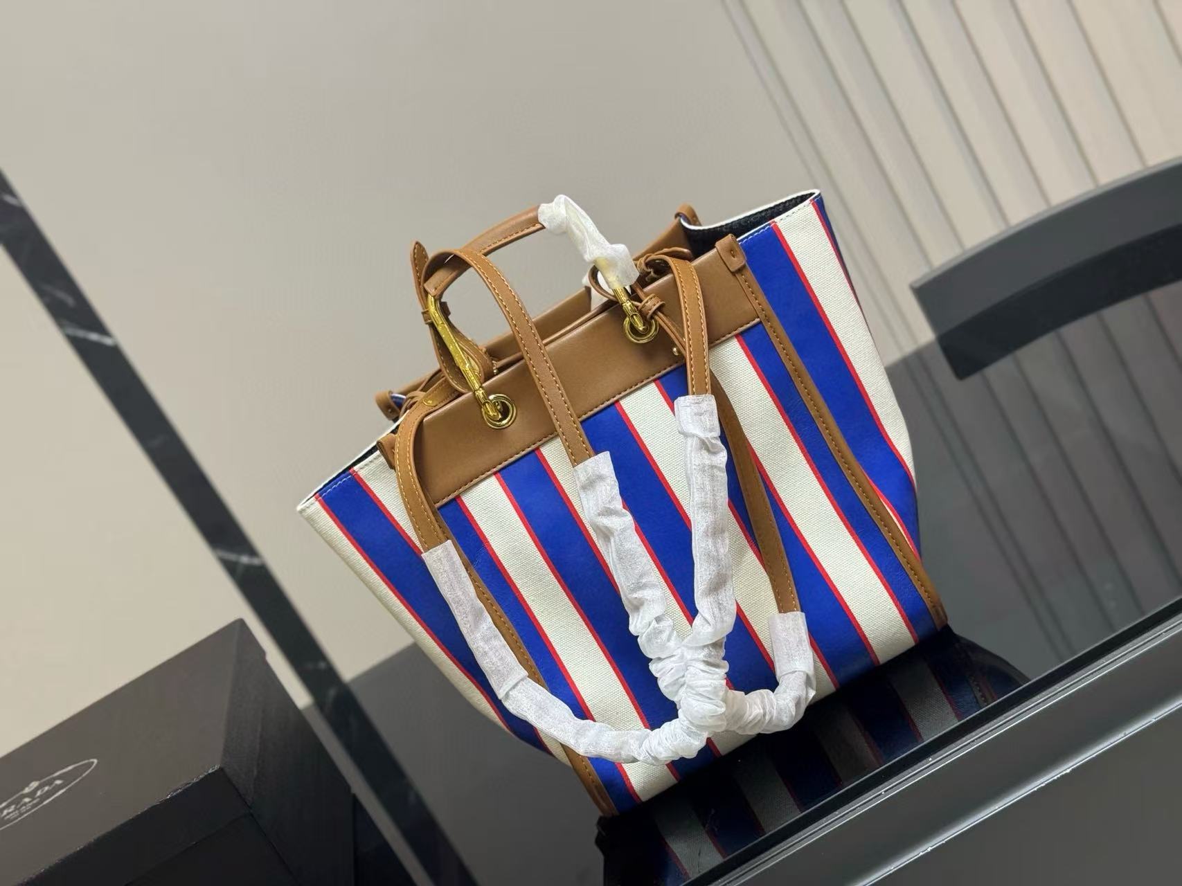 PR4DA ブルーストライプハンドバッグ【50％割引+送料無料】