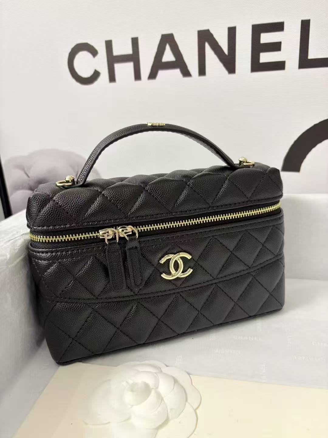 CHANE1 レザーチェーンクラッチ【50％割引+送料無料】