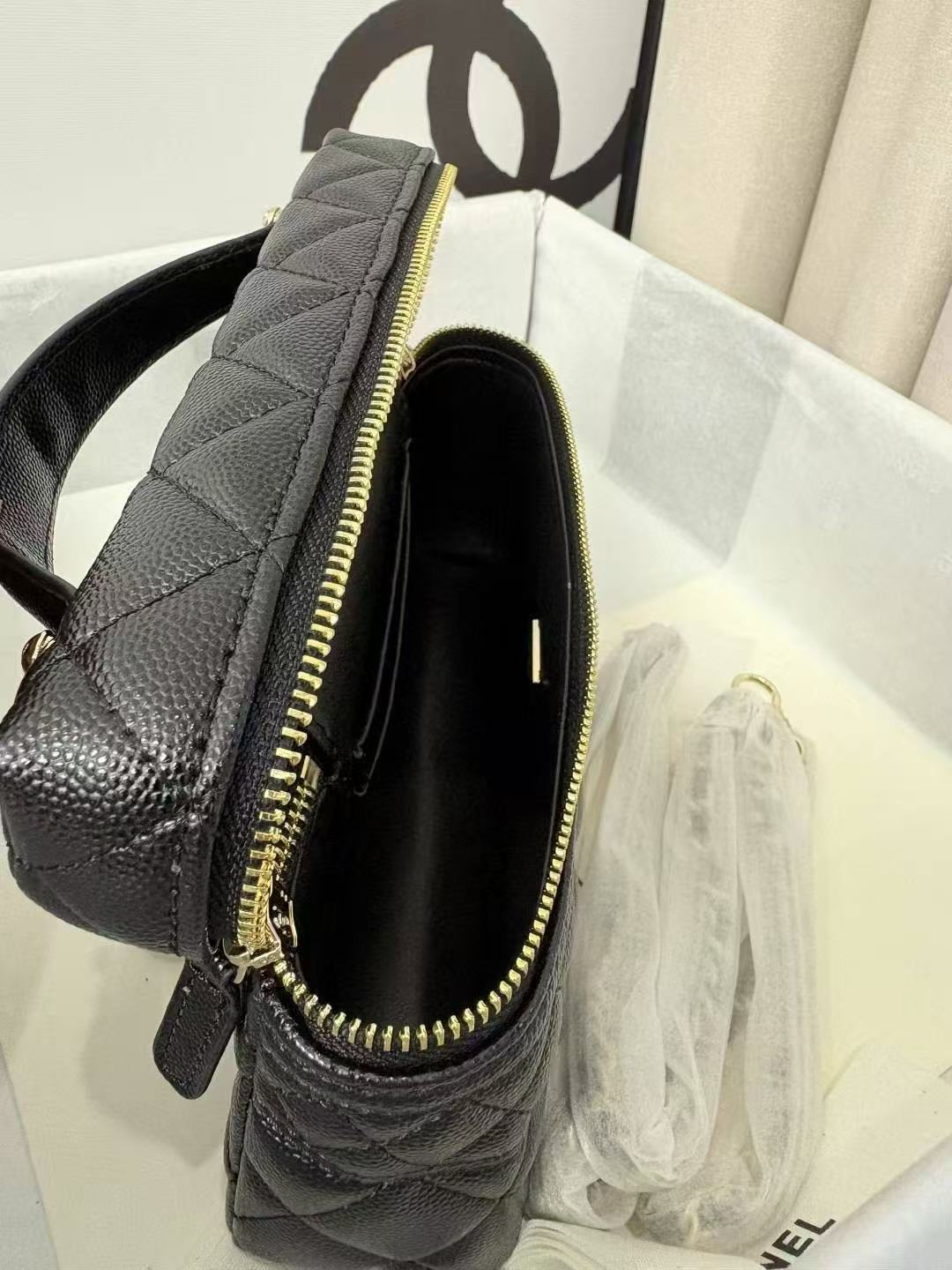 CHANE1 レザーチェーンクラッチ【50％割引+送料無料】