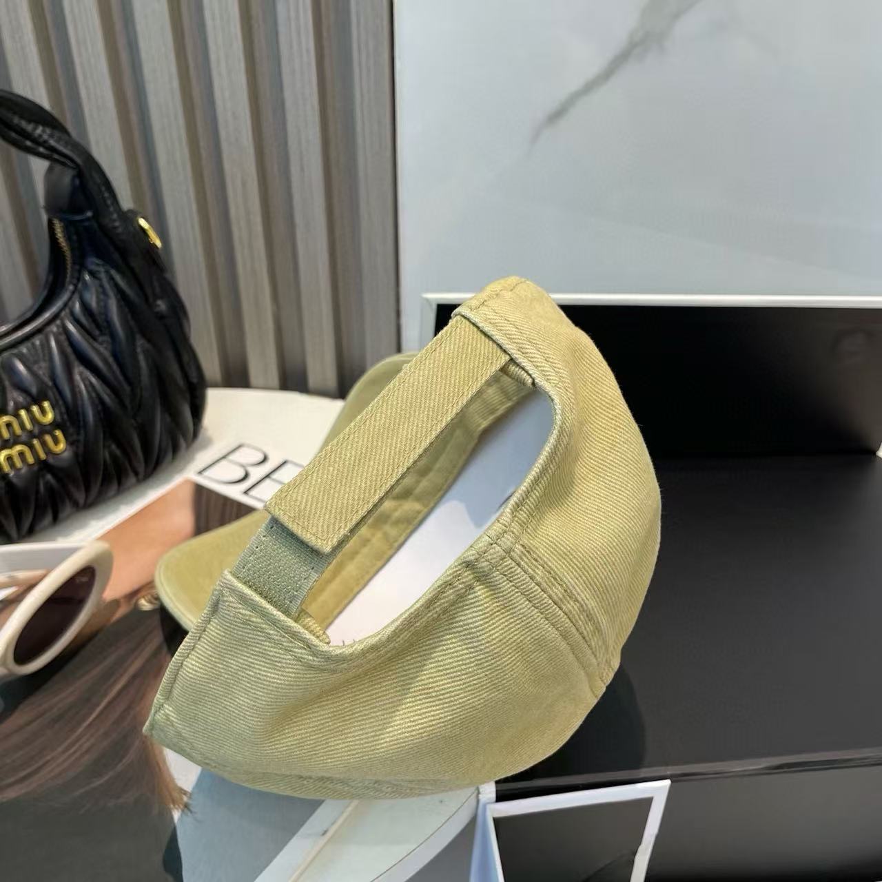 M1UM1U グラデーション ベースボールキャップ【50％割引+送料無料】