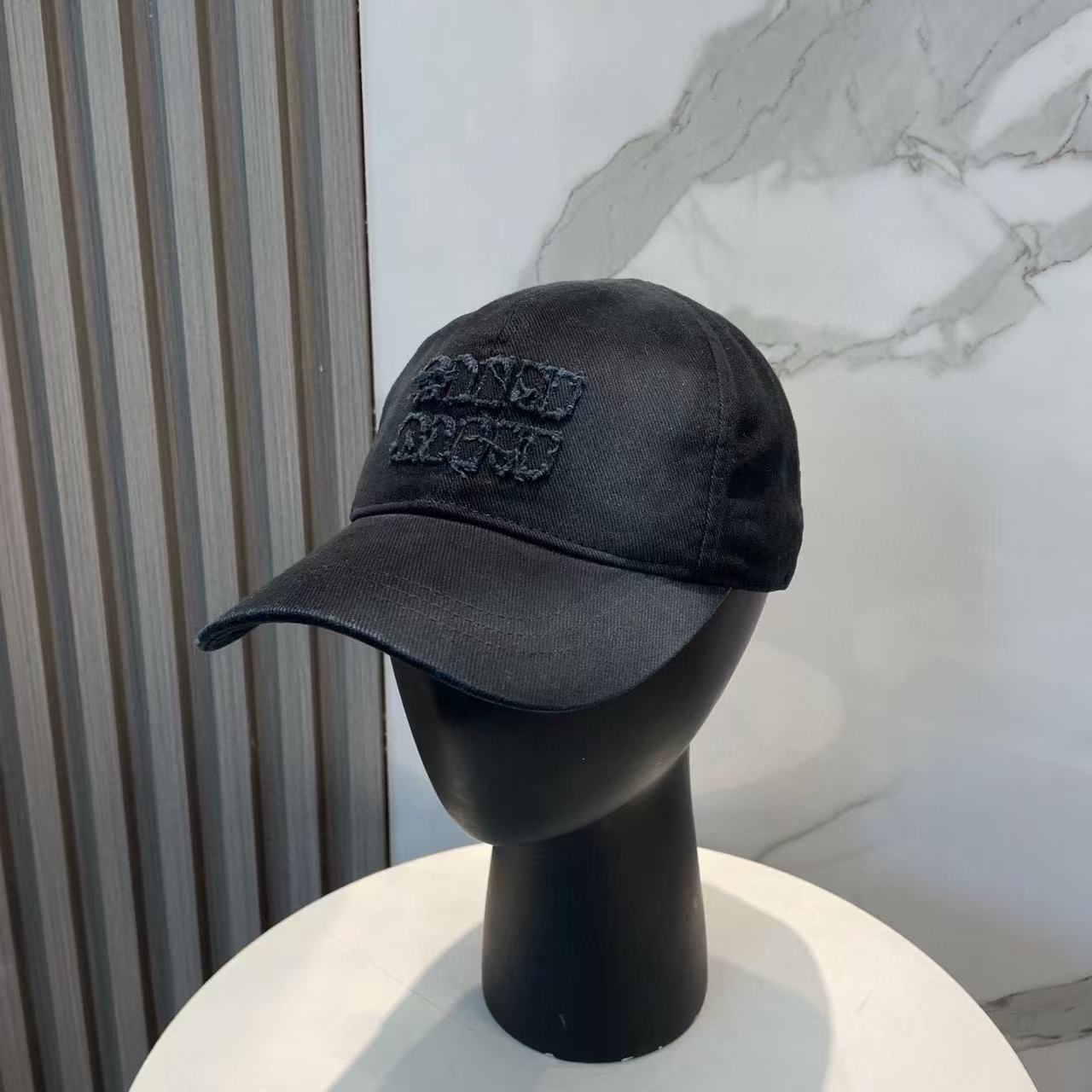 M1UM1U グラデーション ベースボールキャップ【50％割引+送料無料】