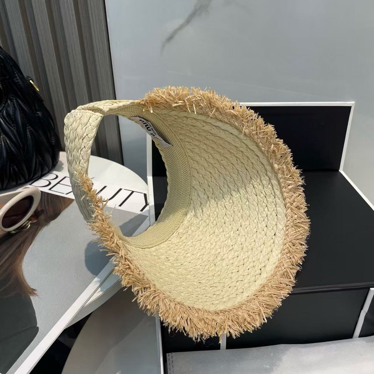 M1UM1U 編み込み中空帽子【50％割引+送料無料】