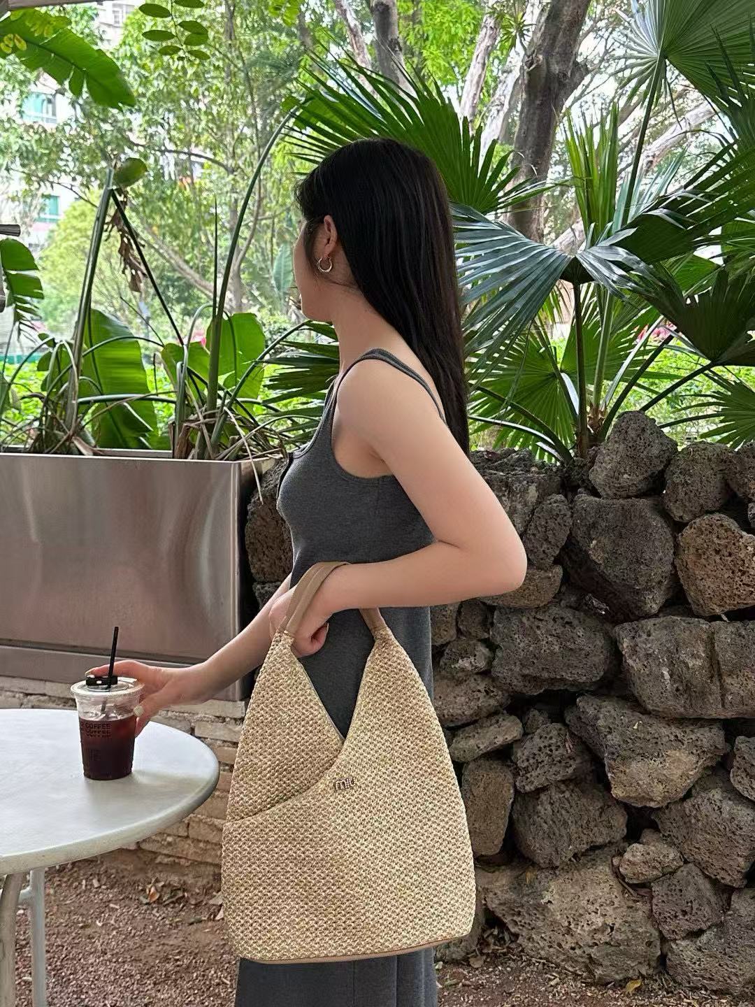 M1UM1U 織りハンドバッグ【50％割引+送料無料】