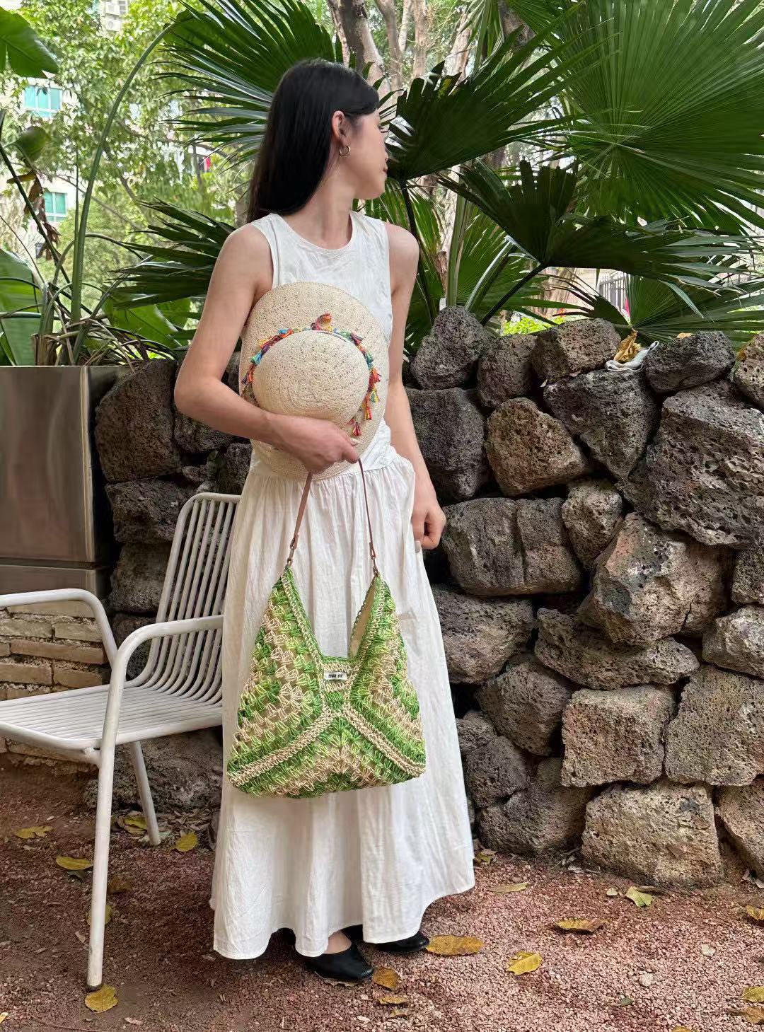 M1UM1U グリーン織りトートバッグ【50％割引+送料無料】