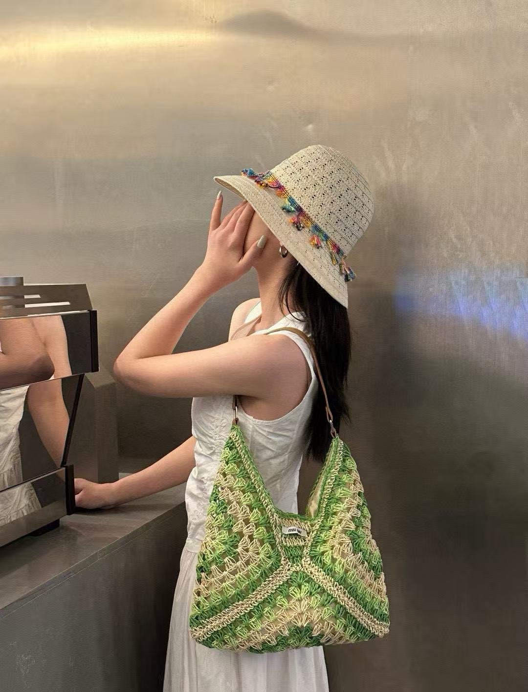 M1UM1U グリーン織りトートバッグ【50％割引+送料無料】