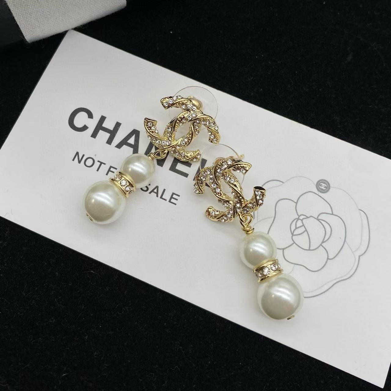 CHANE1CC パールダブルCイヤリング【50％割引+送料無料】