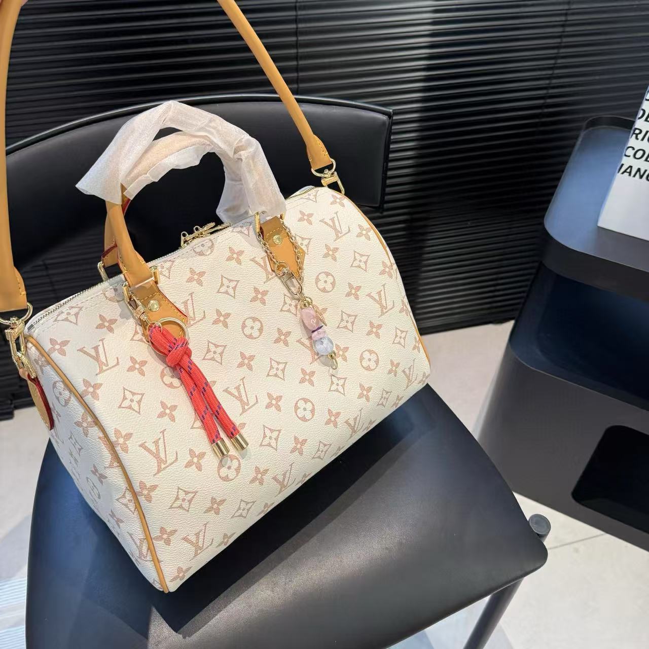 LVプリントハンドバッグ【50％割引+送料無料】