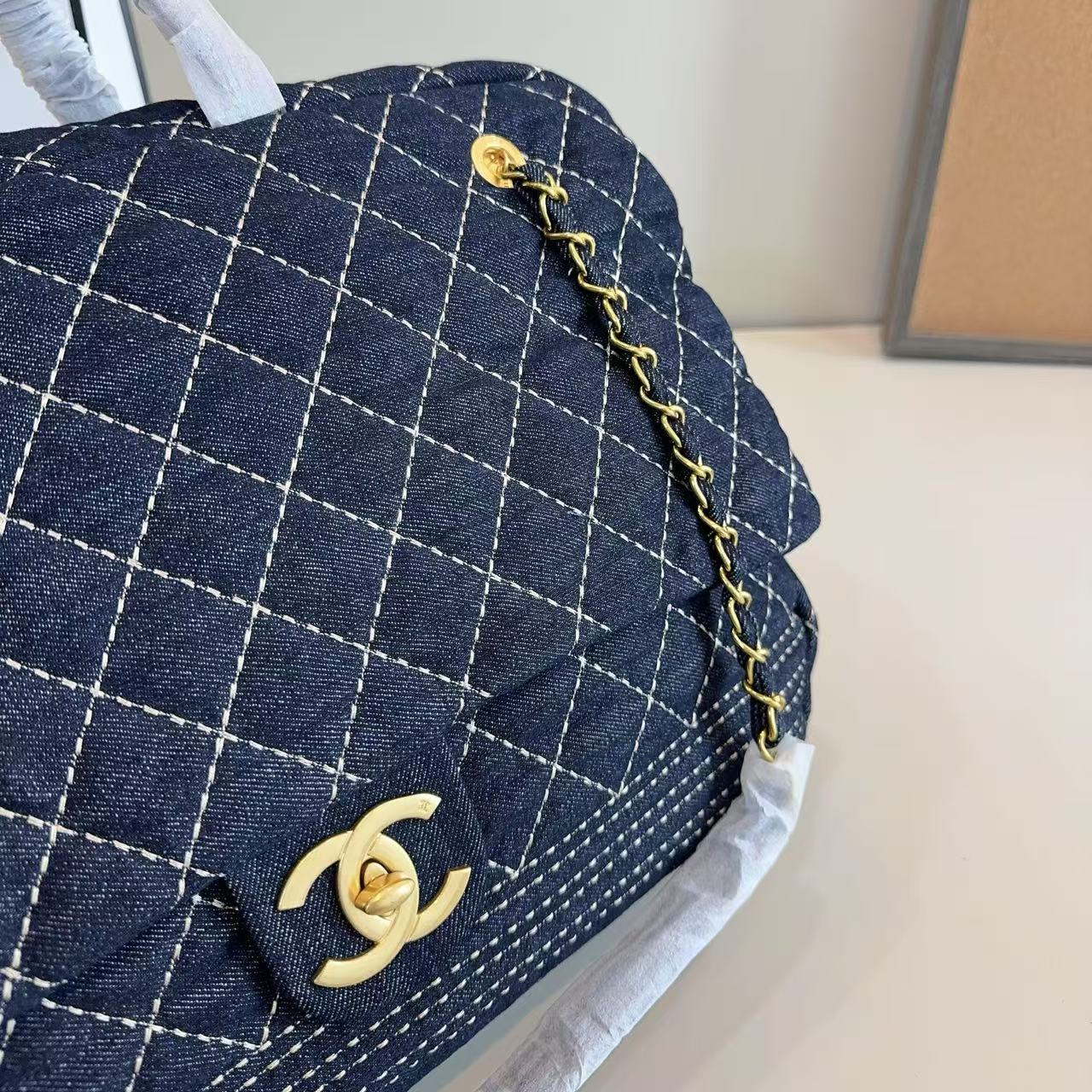 CHANE1 デニムチェーンハンドバッグ【50％割引+送料無料】