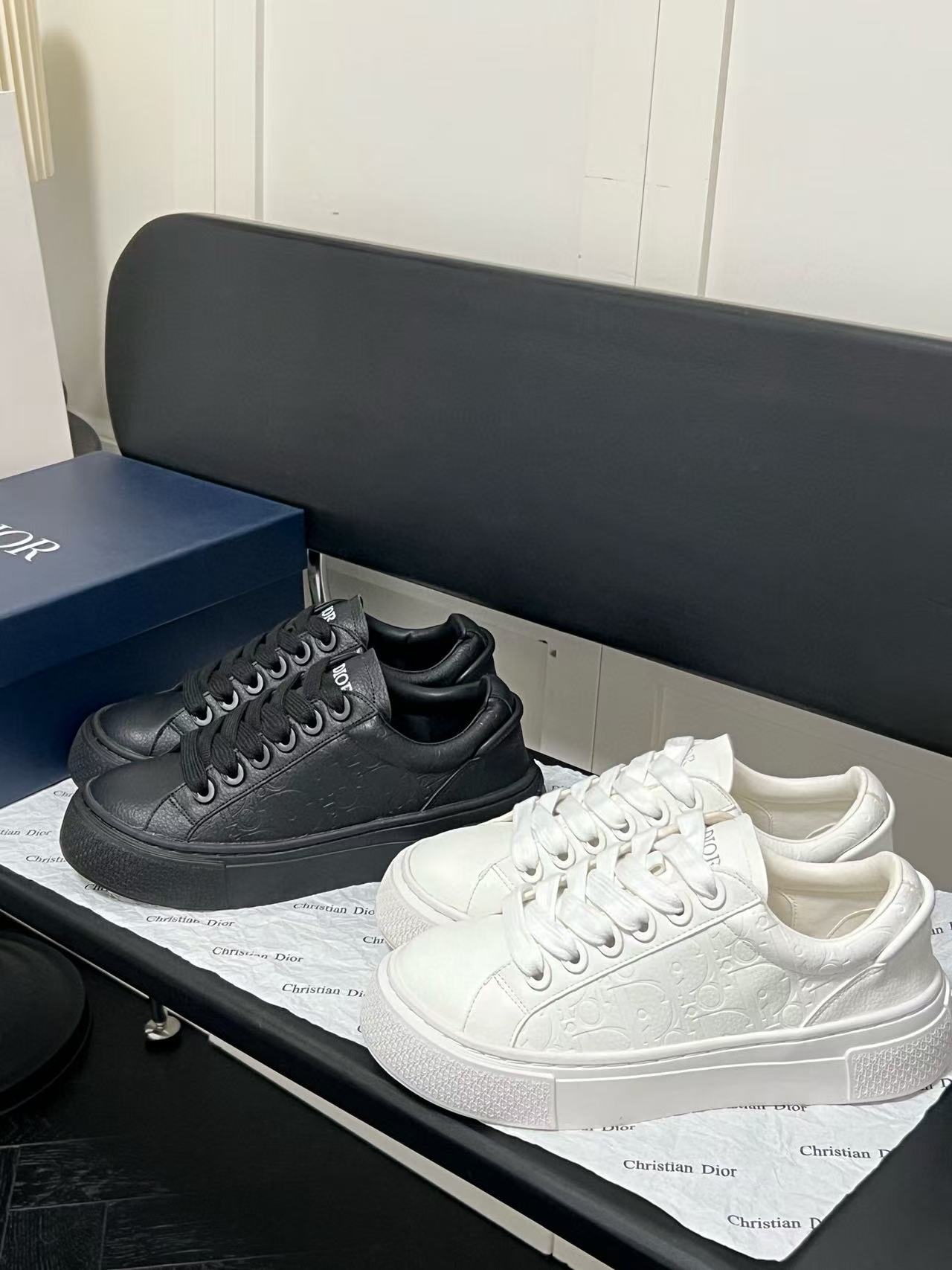 DI0Rプリントスニーカー【50％割引+送料無料】