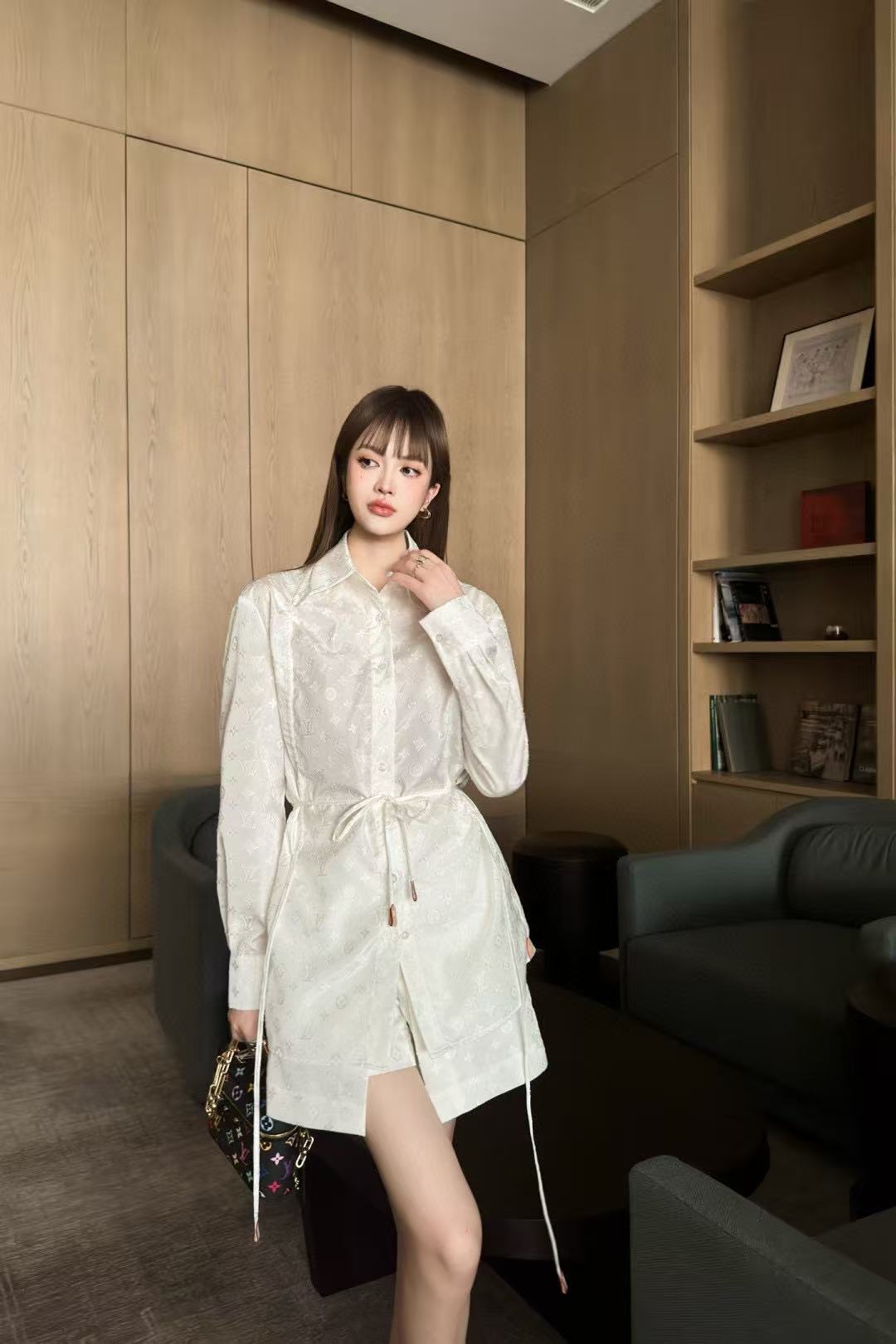 LVプリント ドローストリング シャツ【50％割引+送料無料】