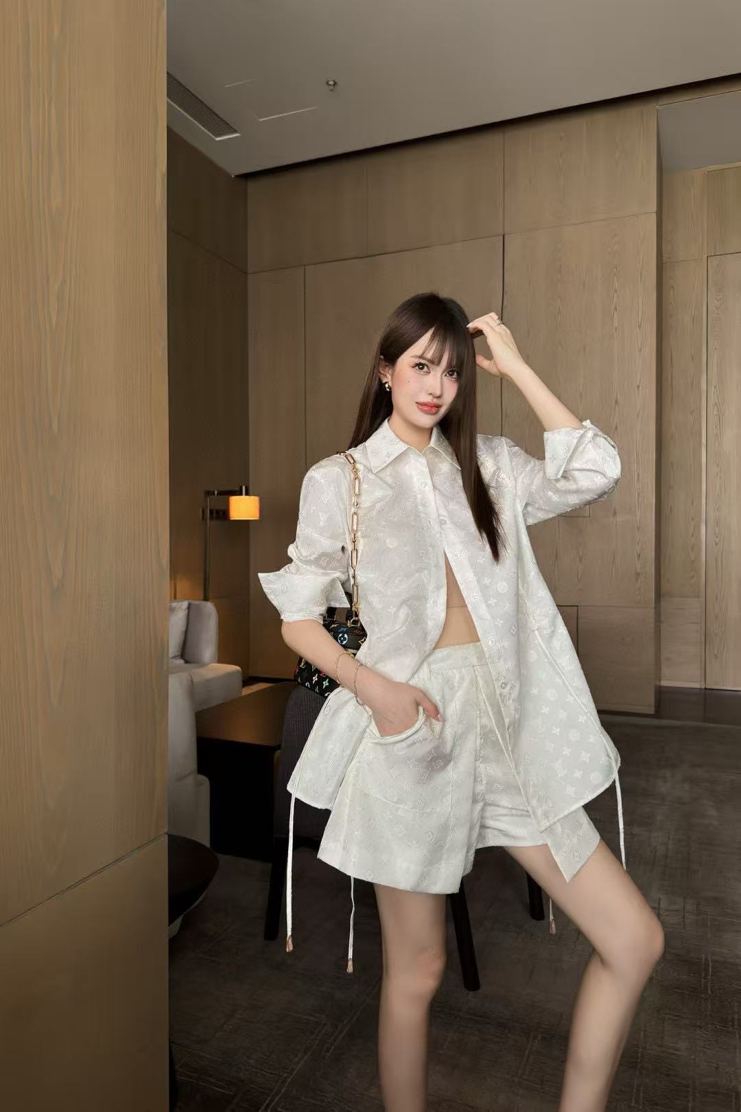 LVプリント ドローストリング シャツ【50％割引+送料無料】