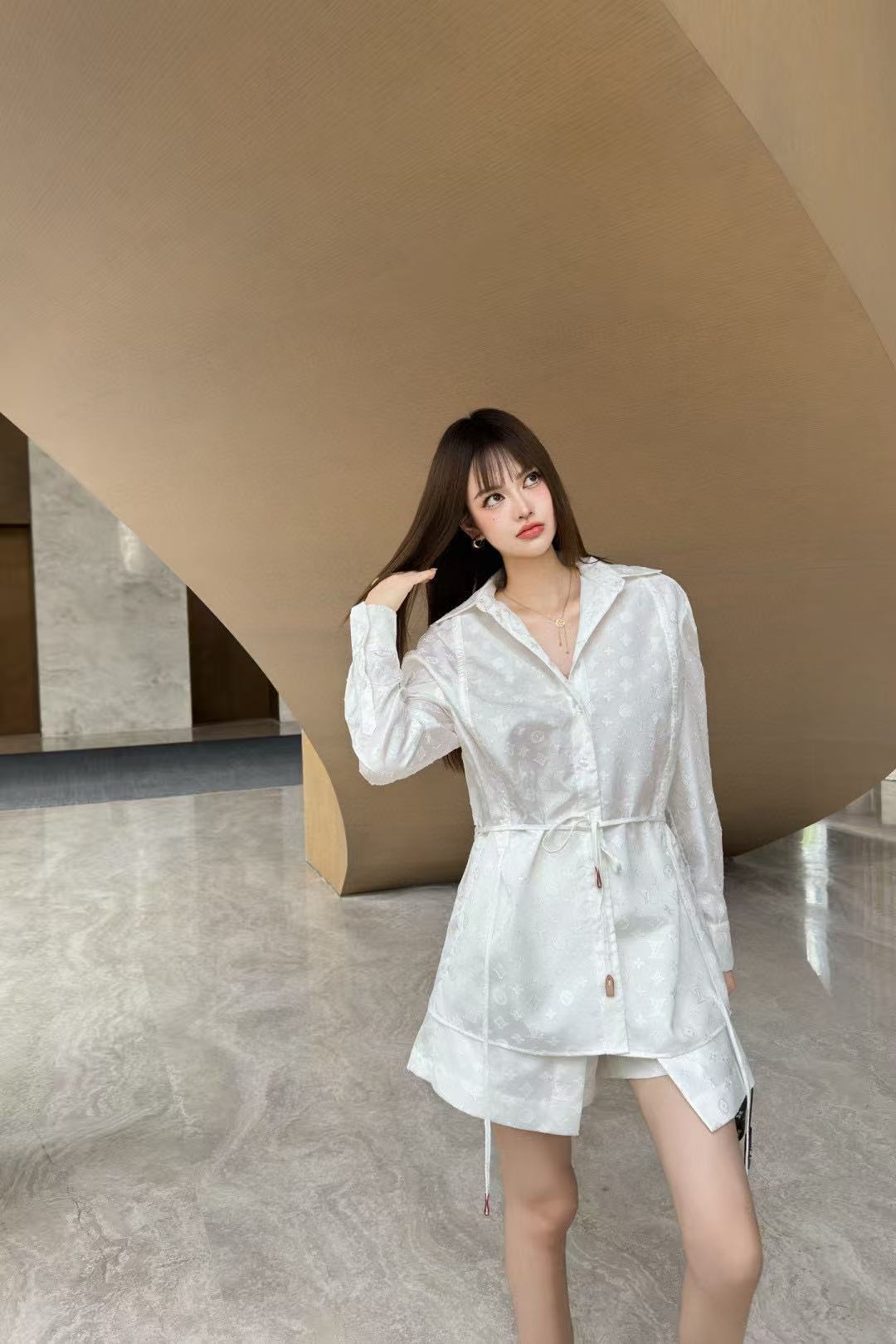 LVプリント ドローストリング シャツ【50％割引+送料無料】