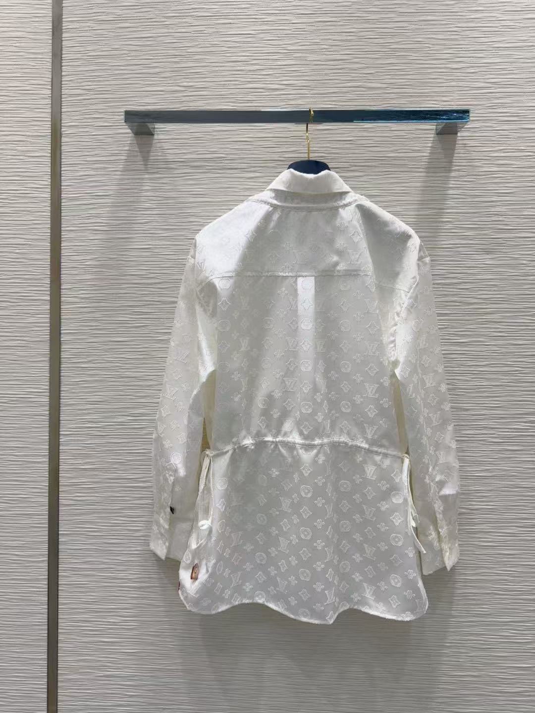 LVプリント ドローストリング シャツ【50％割引+送料無料】