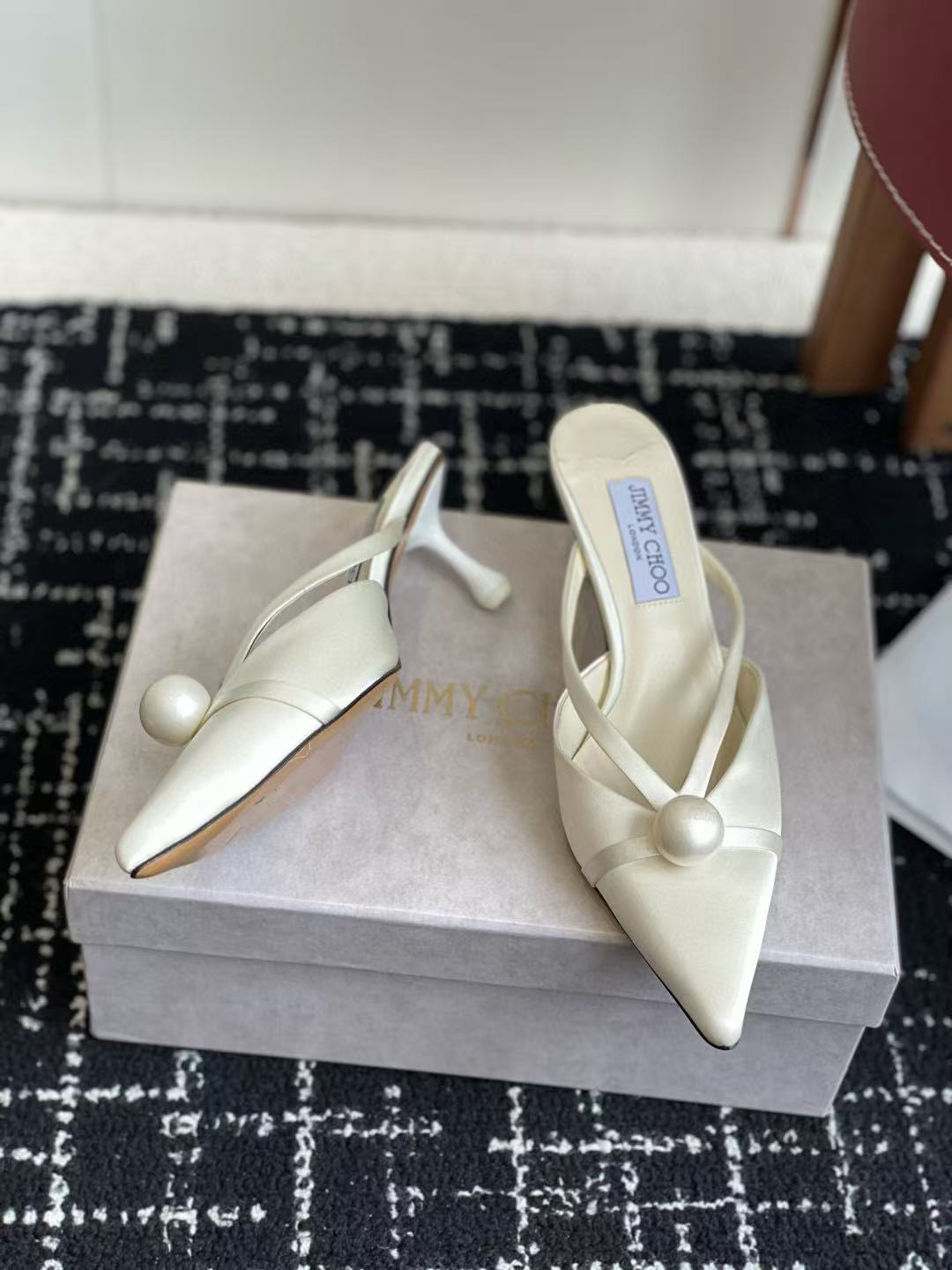 jimmycho0 高品質のパールポイントハイヒール【50％割引+送料無料】