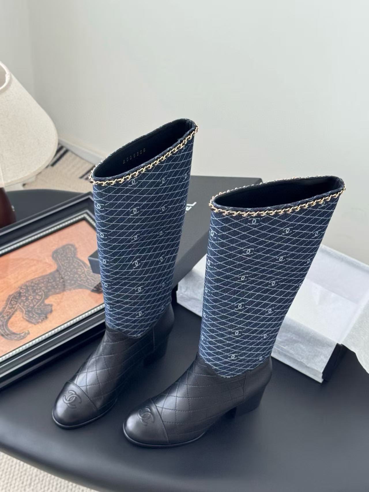 CHANE1 高品質ロゴチェーンハイブーツ【50％割引+送料無料】