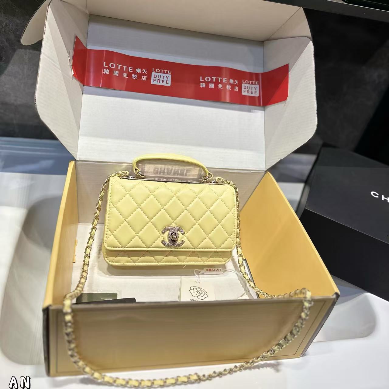 CHANE1 ダイヤモンドバックルハンドバッグ【50％割引+送料無料】