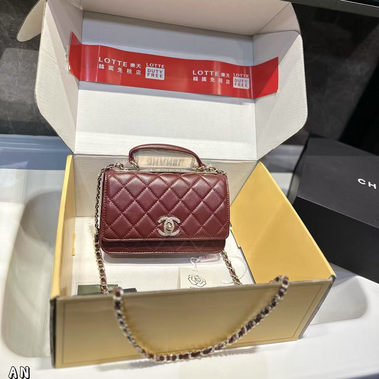 CHANE1 ダイヤモンドバックルハンドバッグ【50％割引+送料無料】