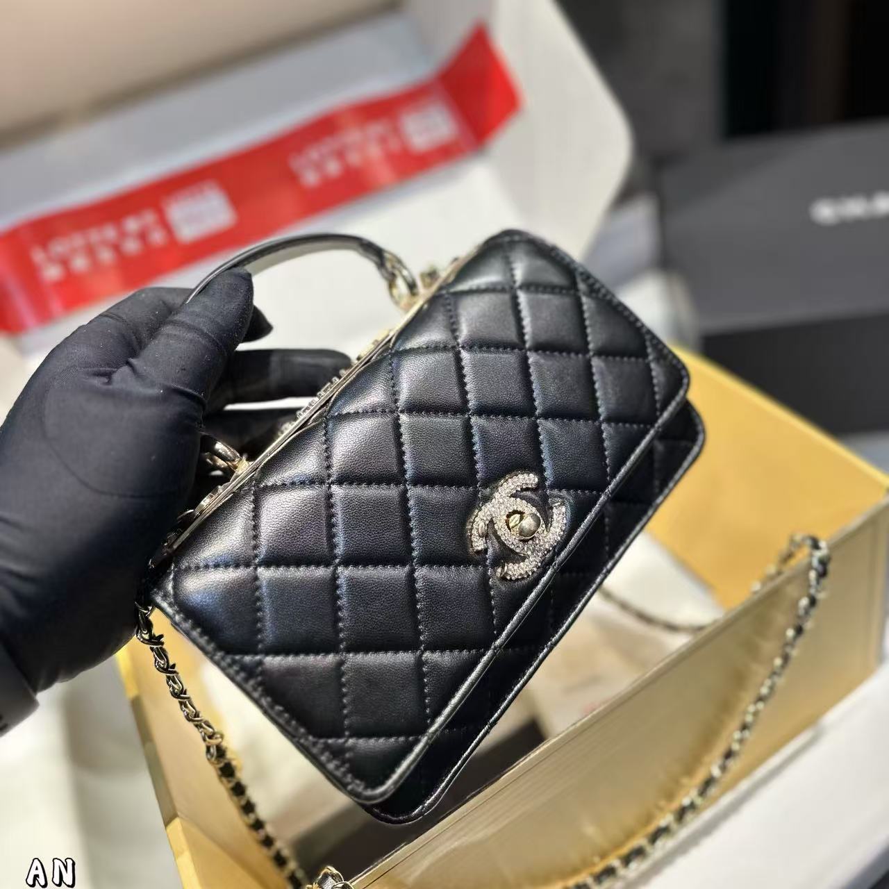 CHANE1 ダイヤモンドバックルハンドバッグ【50％割引+送料無料】