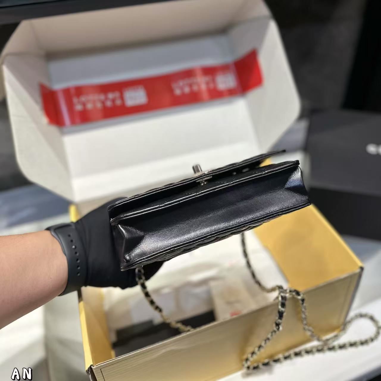 CHANE1 ダイヤモンドバックルハンドバッグ【50％割引+送料無料】