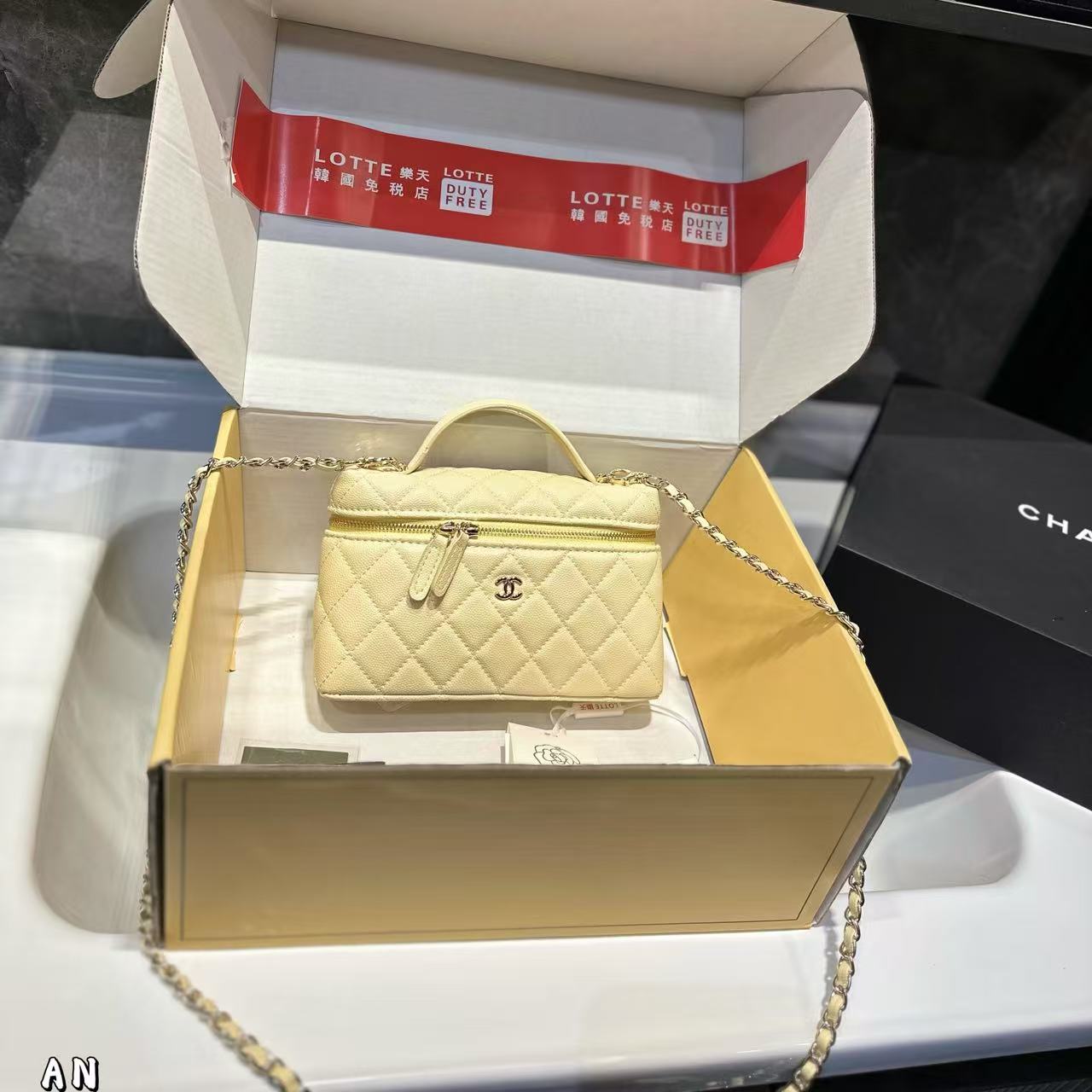 CHANE1 チェーンハンドバッグ【50％割引+送料無料】