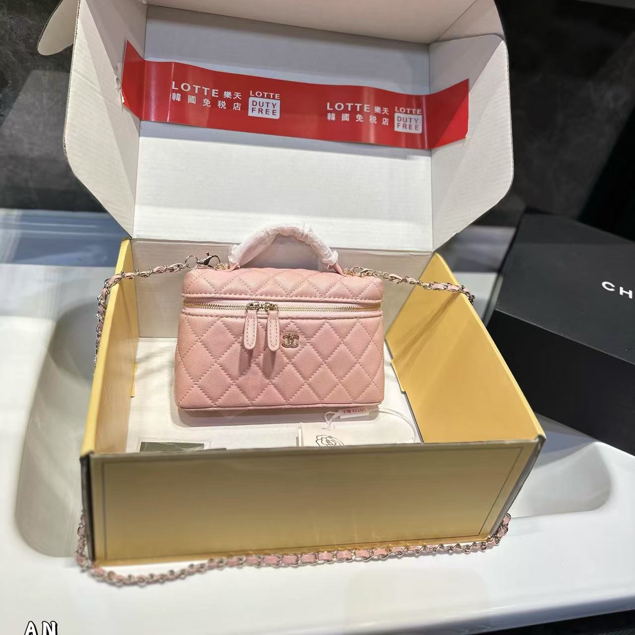 CHANE1 チェーンハンドバッグ【50％割引+送料無料】