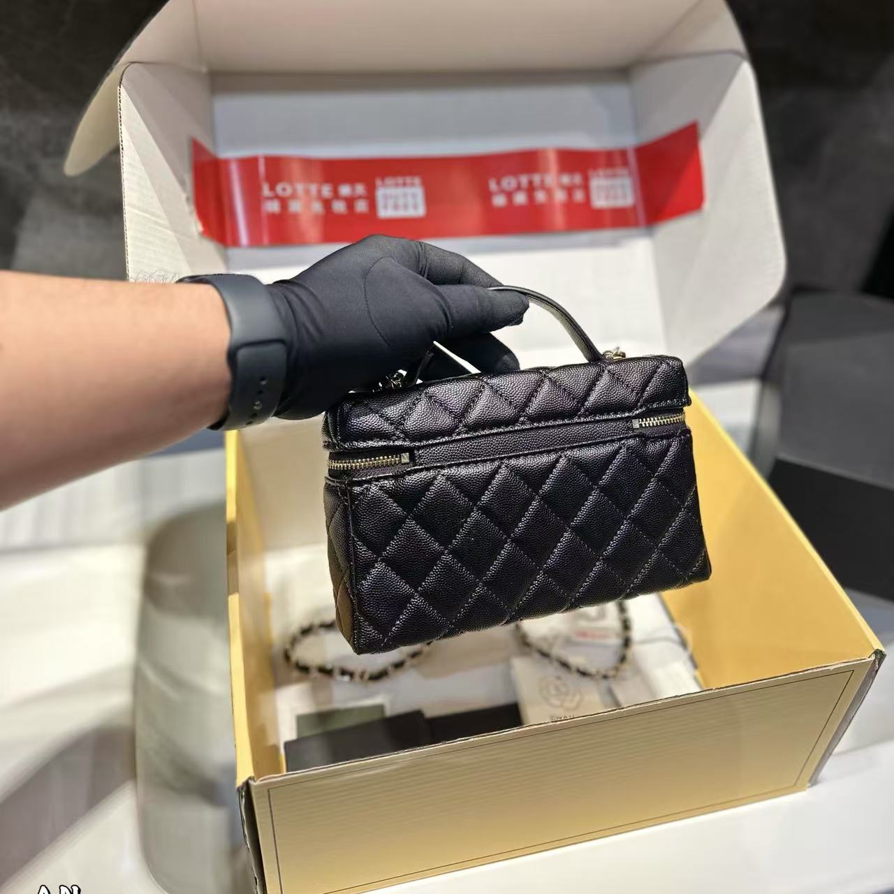 CHANE1 チェーンハンドバッグ【50％割引+送料無料】