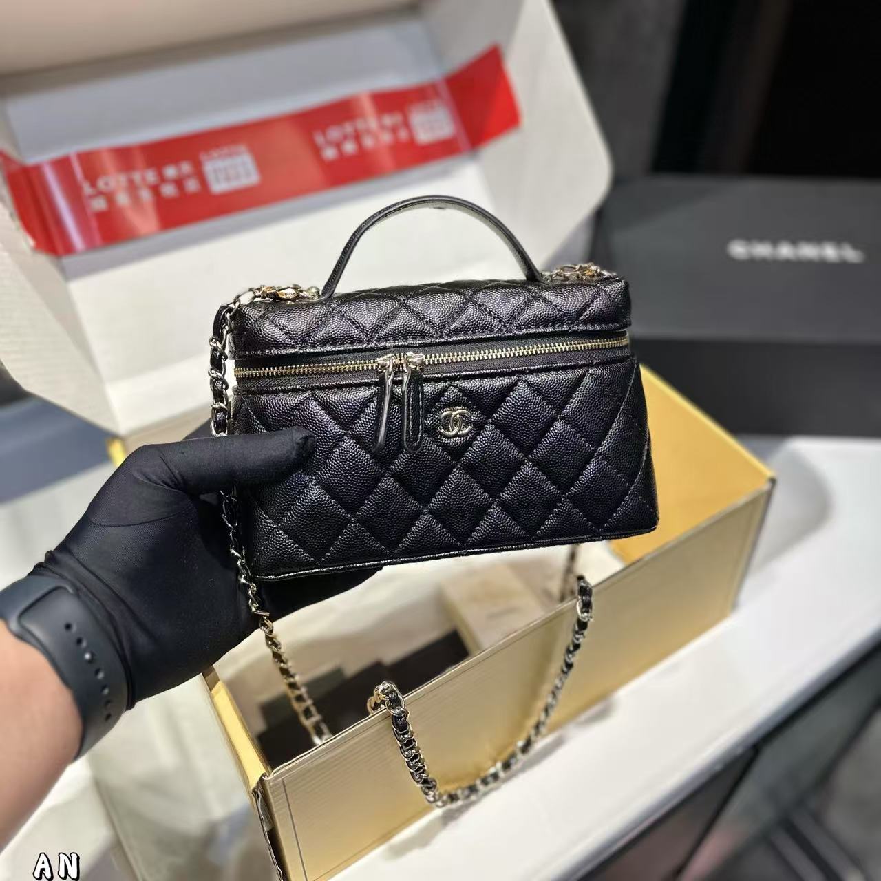 CHANE1 チェーンハンドバッグ【50％割引+送料無料】