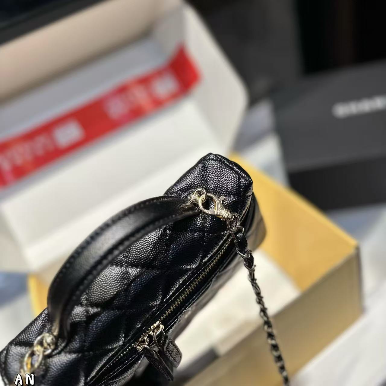 CHANE1 チェーンハンドバッグ【50％割引+送料無料】