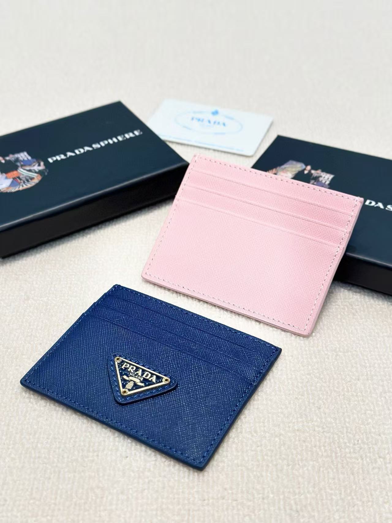 PR4DA トライアングルロゴ カードホルダー【50％割引+送料無料】