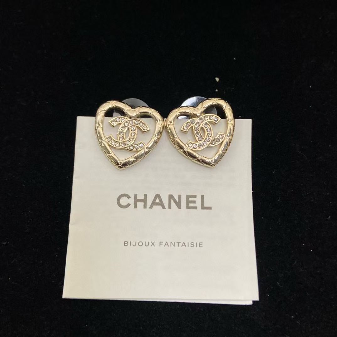 CHANE1 ダブルC ピーチハート イヤリング【50％割引+送料無料】