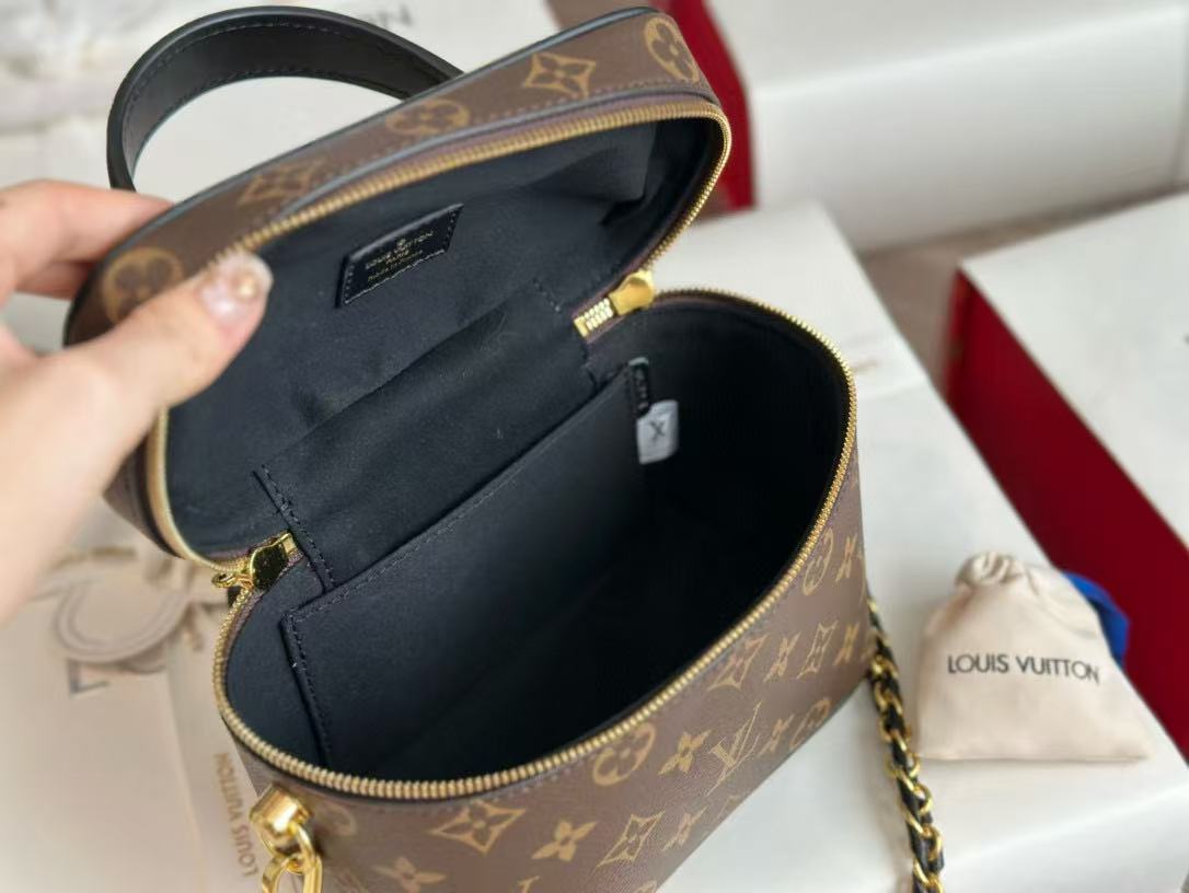 LV老眼用化粧品ケース【50％割引+送料無料】