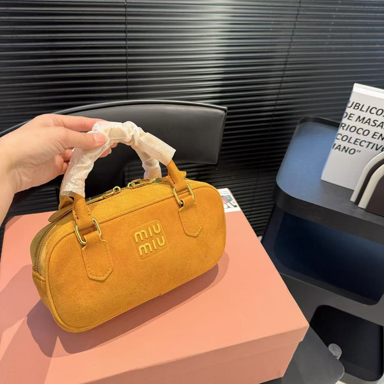 M1UM1U ディアスキン ボウリングボール【50％割引+送料無料】