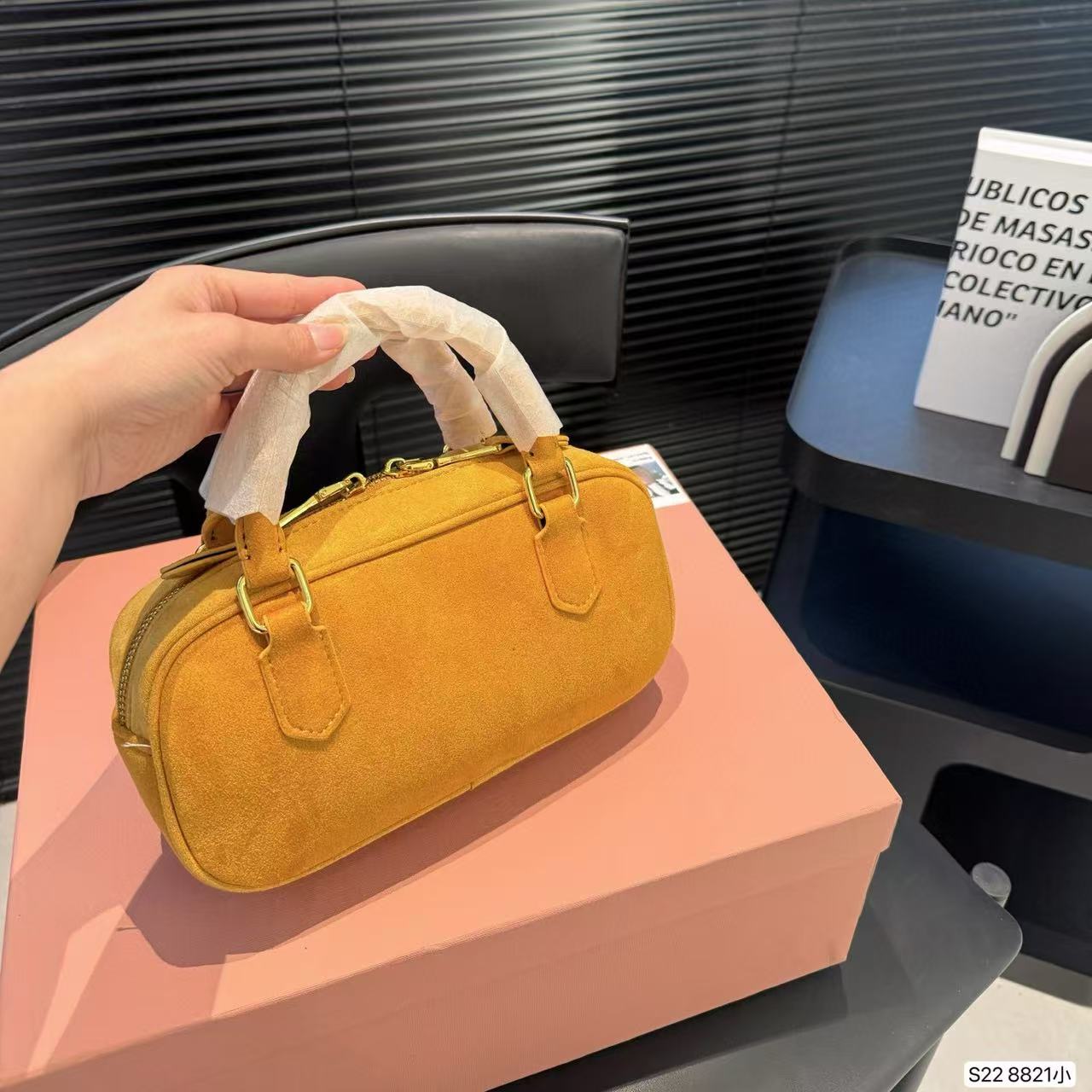 M1UM1U ディアスキン ボウリングボール【50％割引+送料無料】