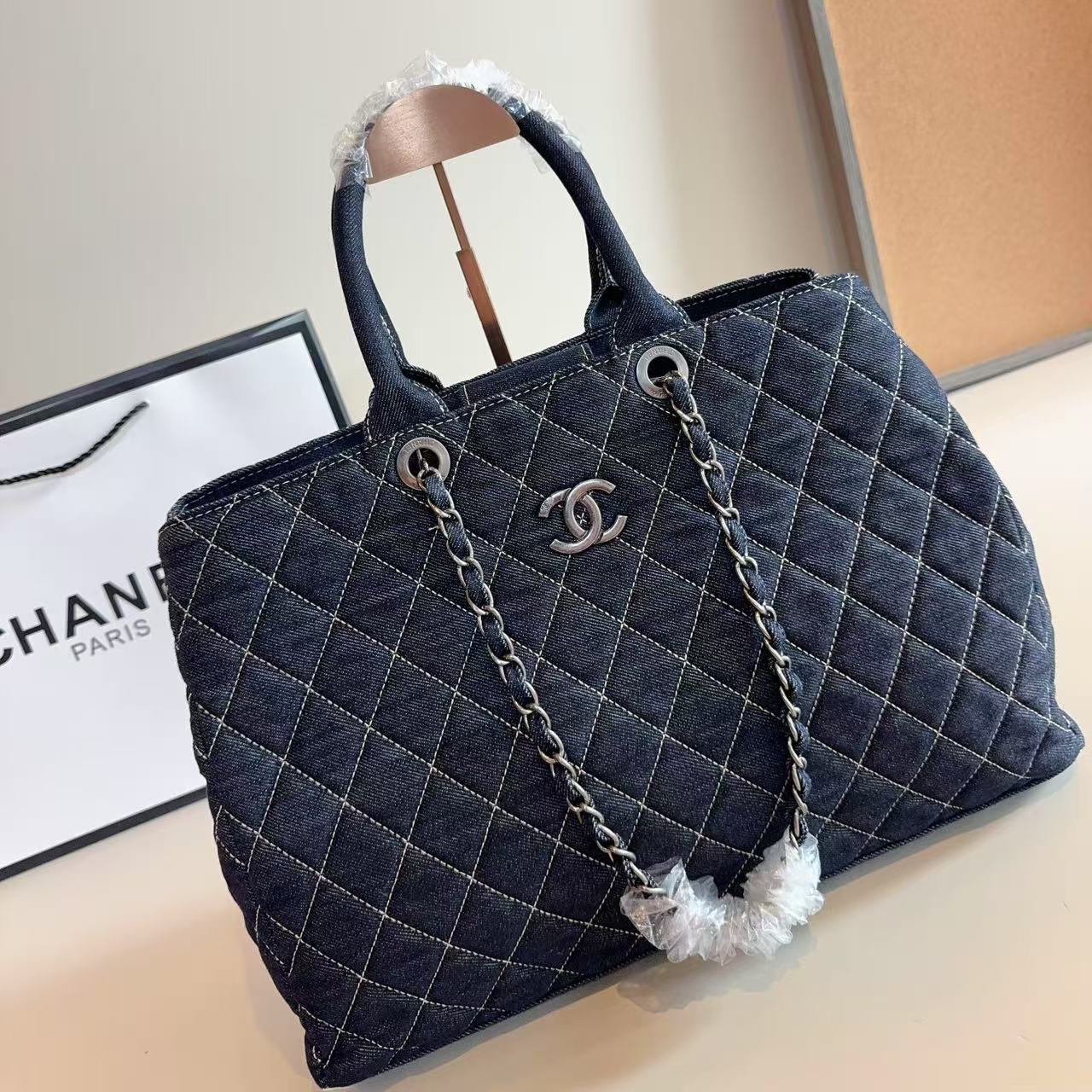 CHANE1 デニムチェーンショッピングバッグ【50％割引+送料無料】