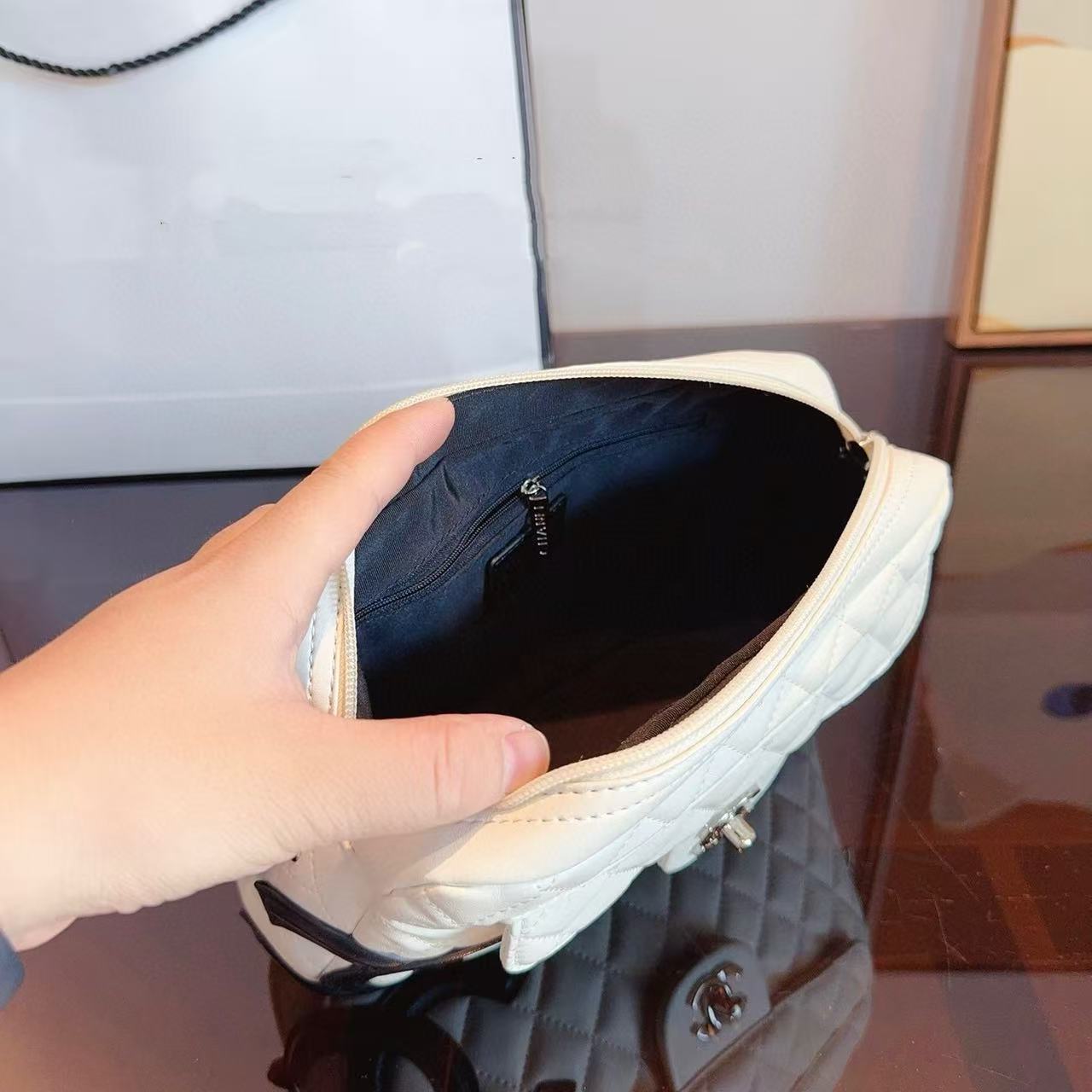 CHANE1 ダブルC カメラバッグ【50％割引+送料無料】