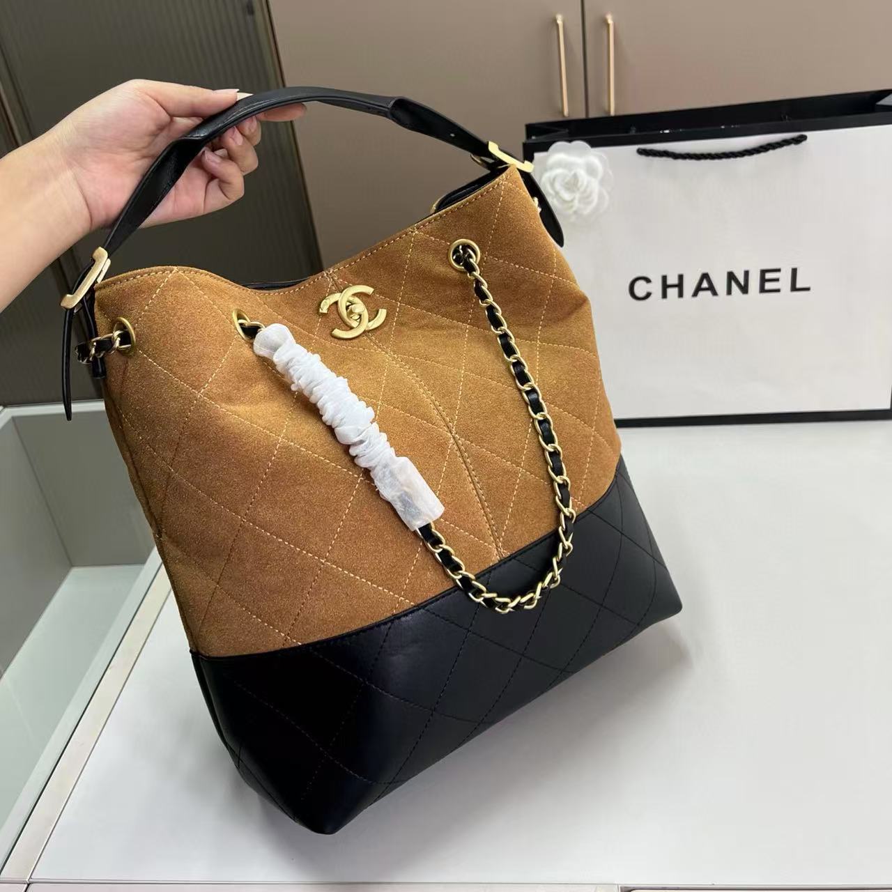 CHANE1 ディアスキンチェーン アンダーアームバッグ【50％割引+送料無料】