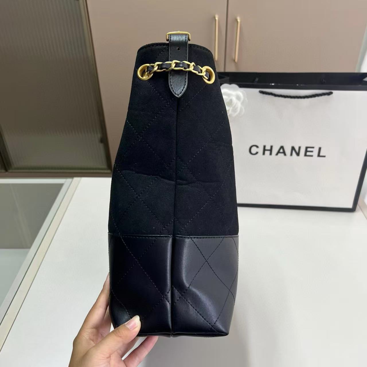 CHANE1 ディアスキンチェーン アンダーアームバッグ【50％割引+送料無料】