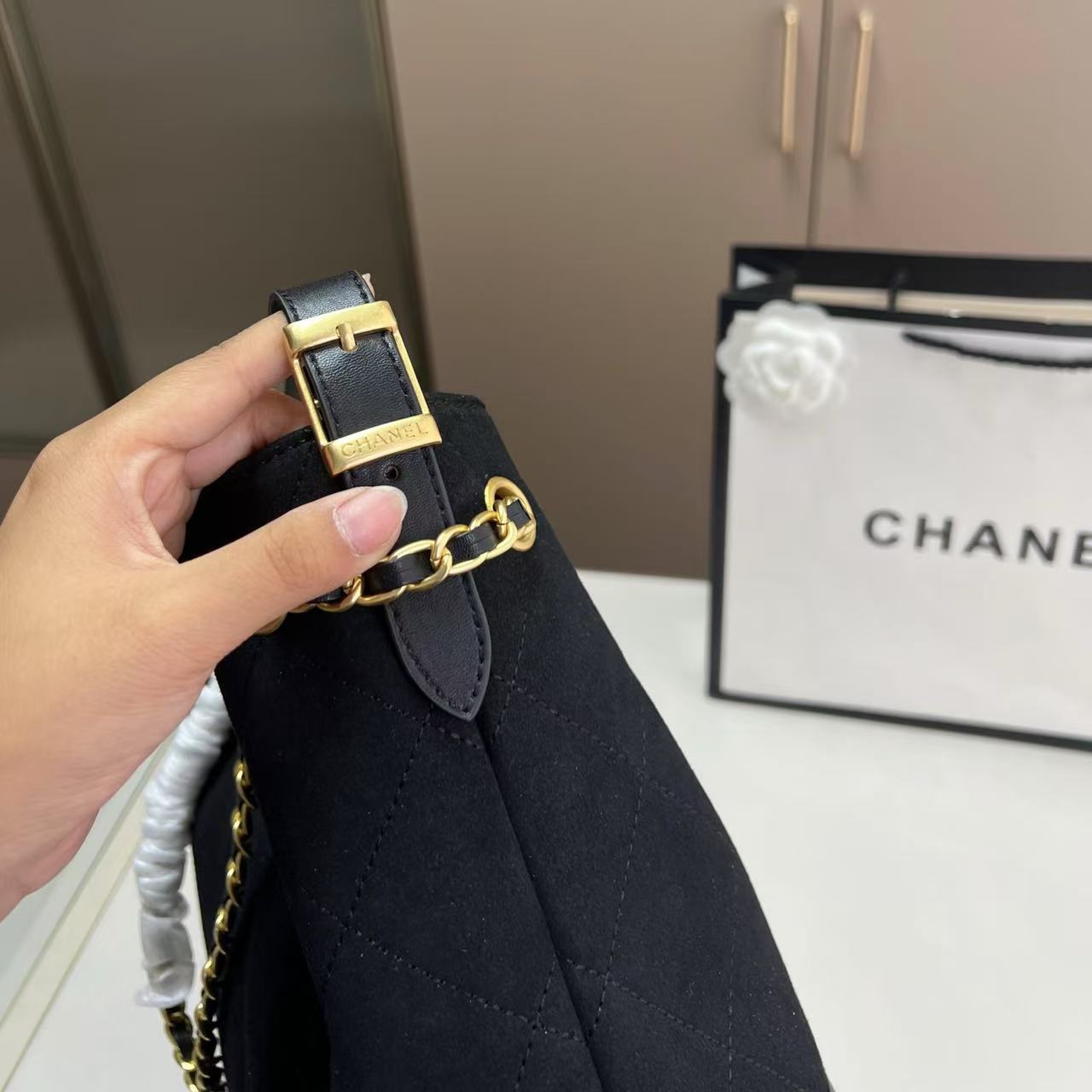 CHANE1 ディアスキンチェーン アンダーアームバッグ【50％割引+送料無料】