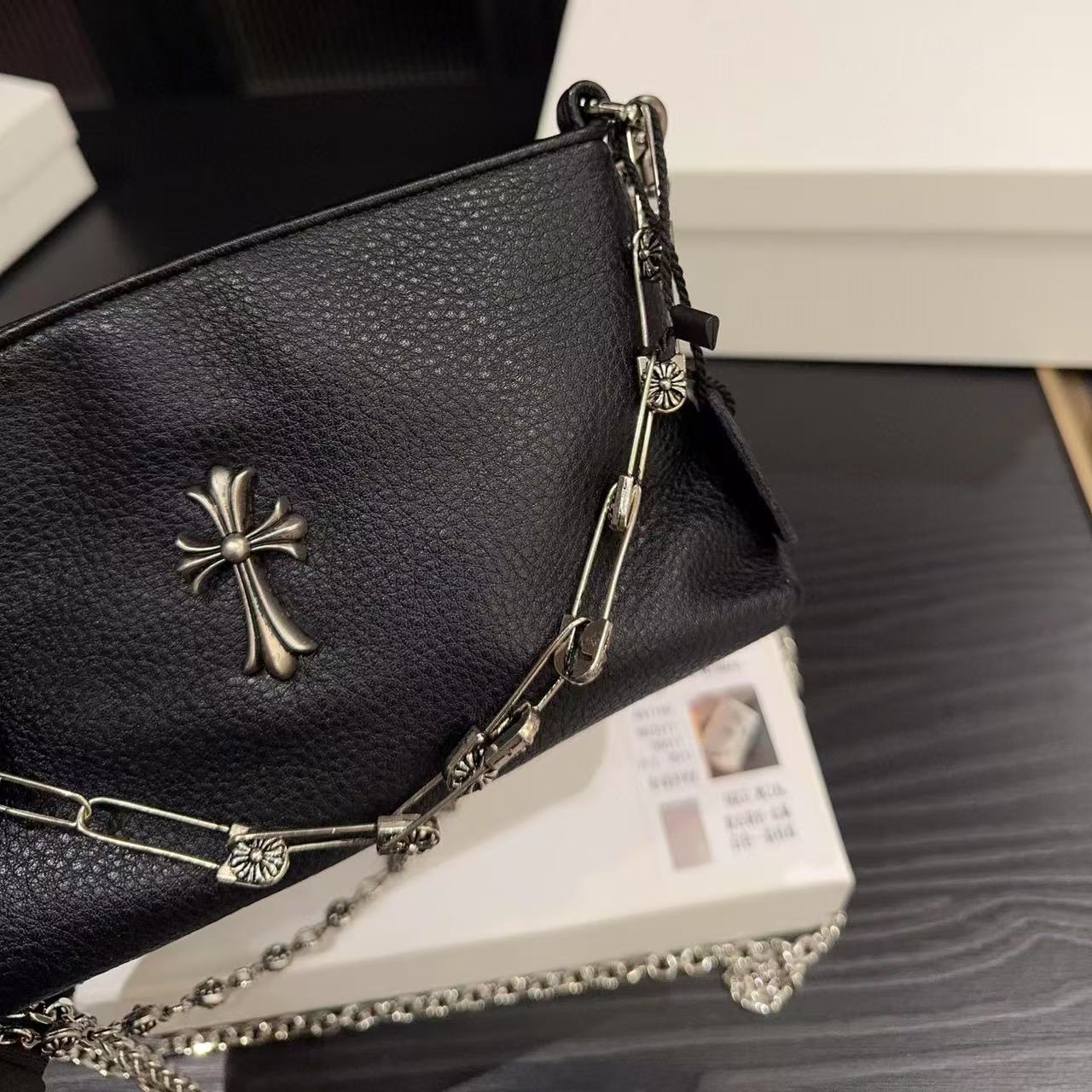 Chr0me Hearts チェーン アンダーアームバッグ【50％割引+送料無料】