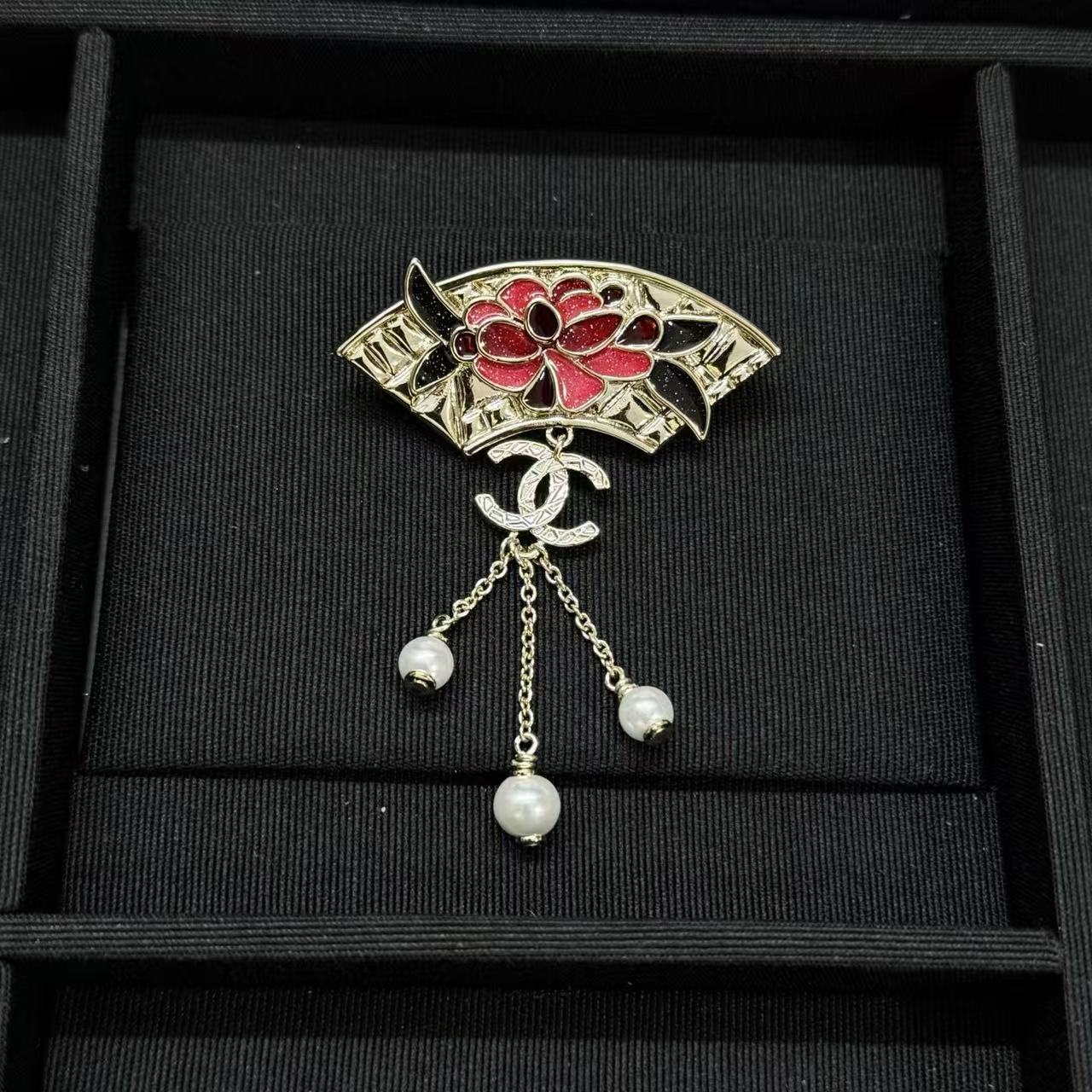 CHANE1 扇形タッセルチェーンパールブローチ【50％割引+送料無料】